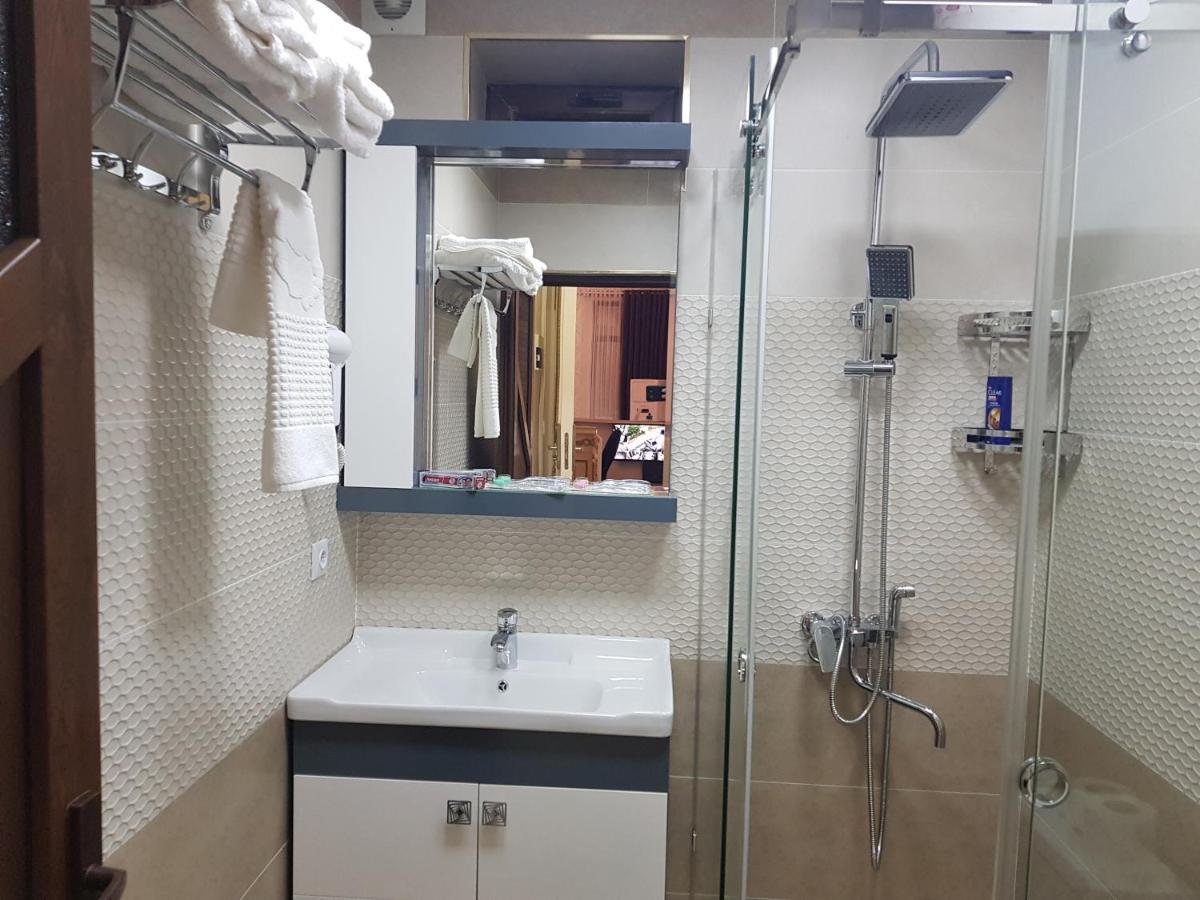 Hotel Sharq 두샨베 외부 사진