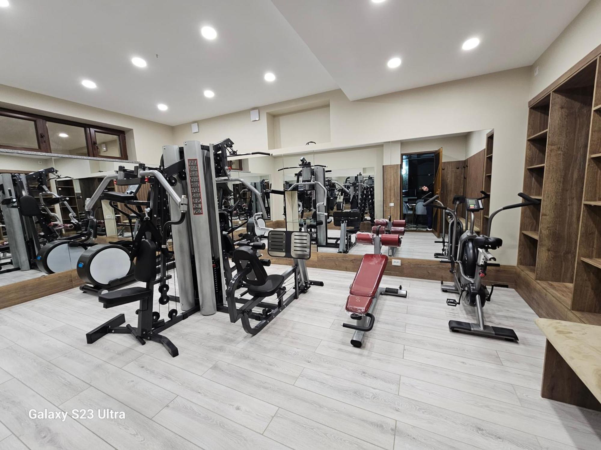Hotel Sharq 두샨베 외부 사진