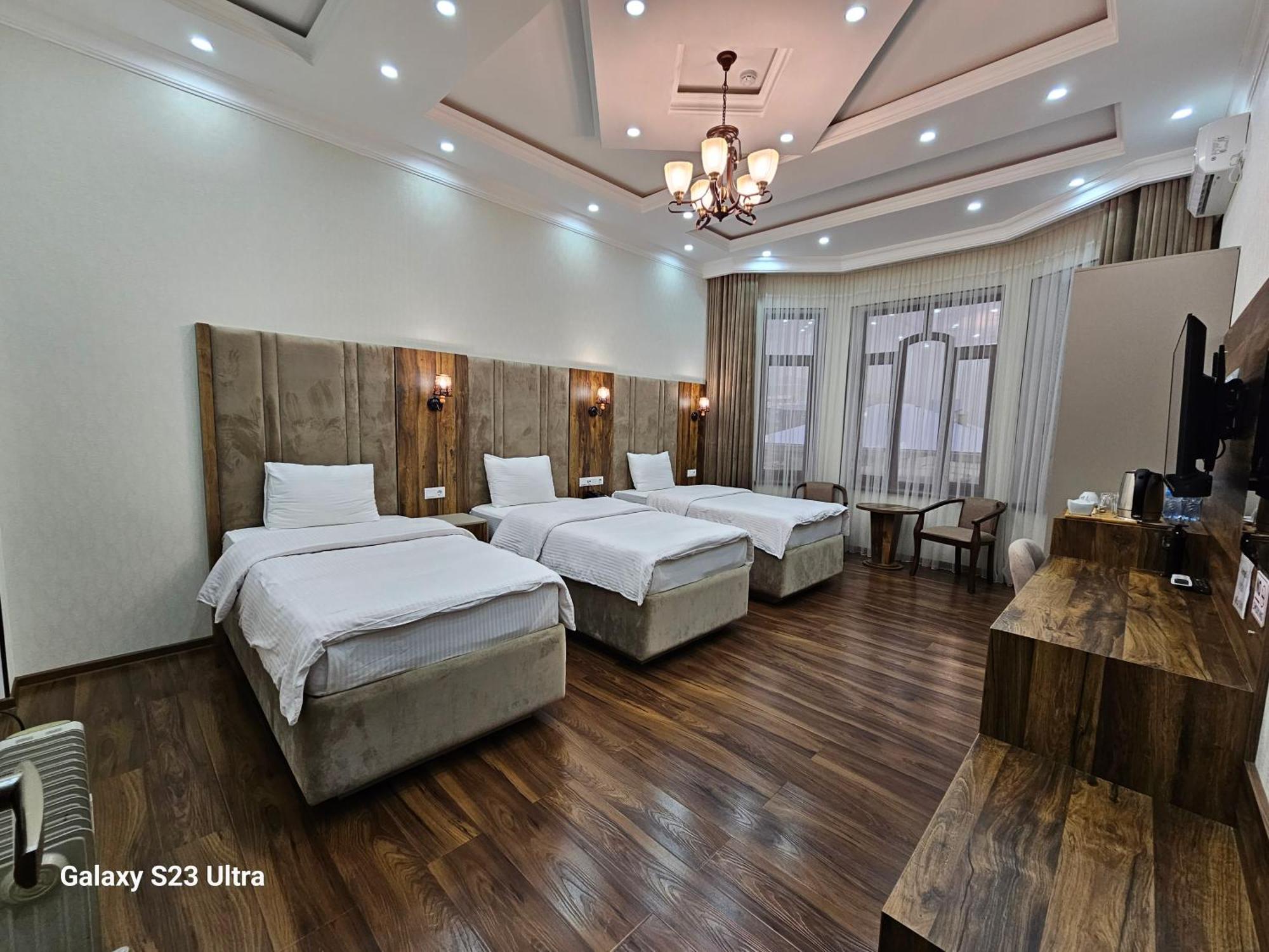 Hotel Sharq 두샨베 외부 사진