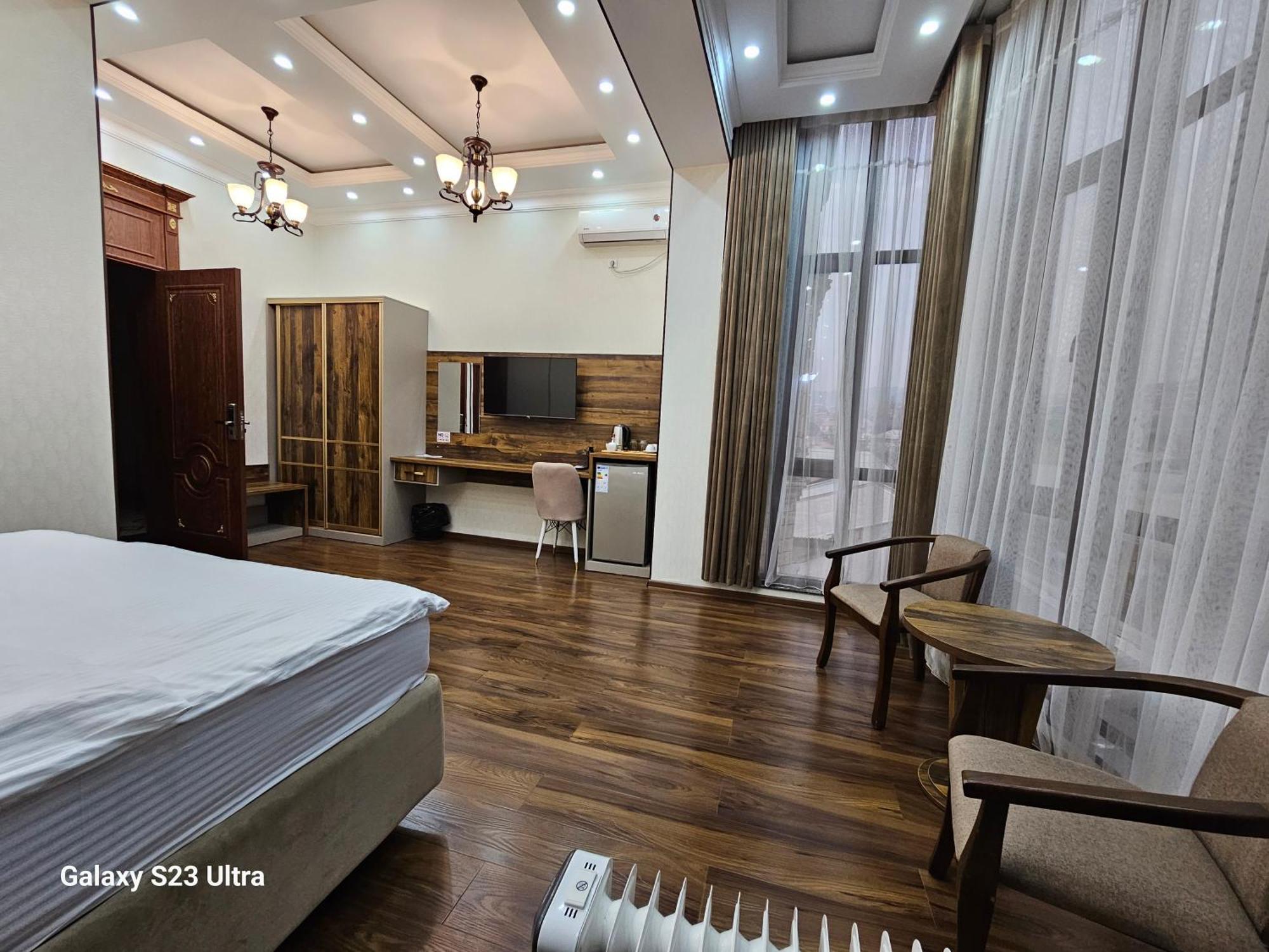 Hotel Sharq 두샨베 외부 사진