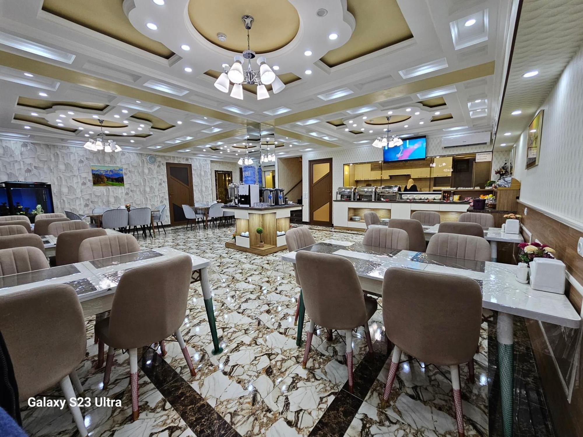 Hotel Sharq 두샨베 외부 사진