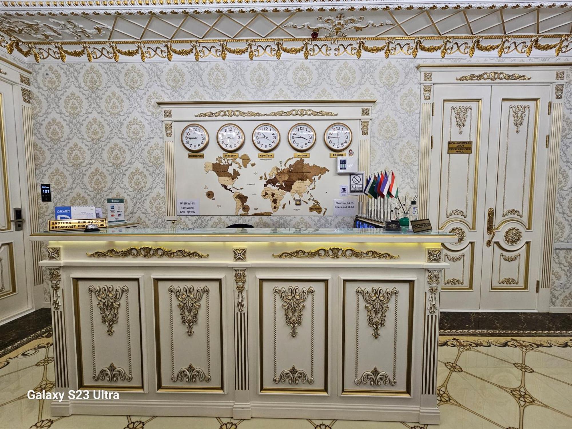 Hotel Sharq 두샨베 외부 사진