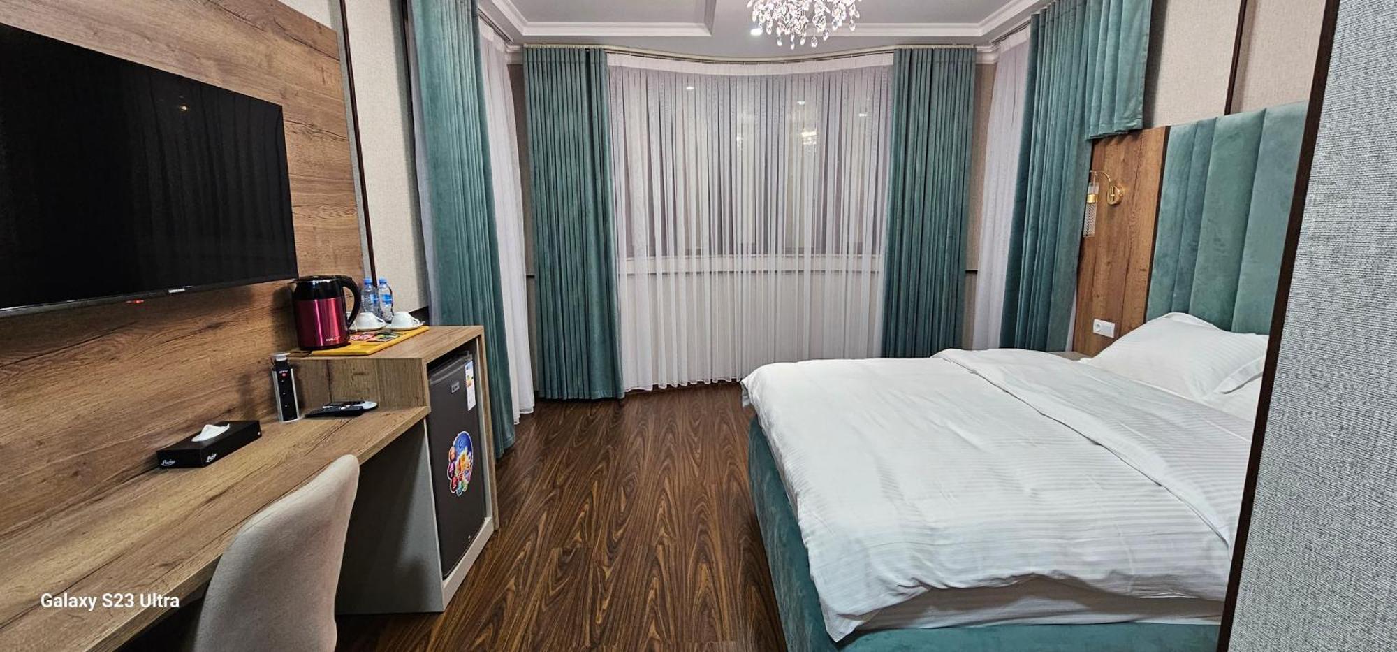 Hotel Sharq 두샨베 외부 사진